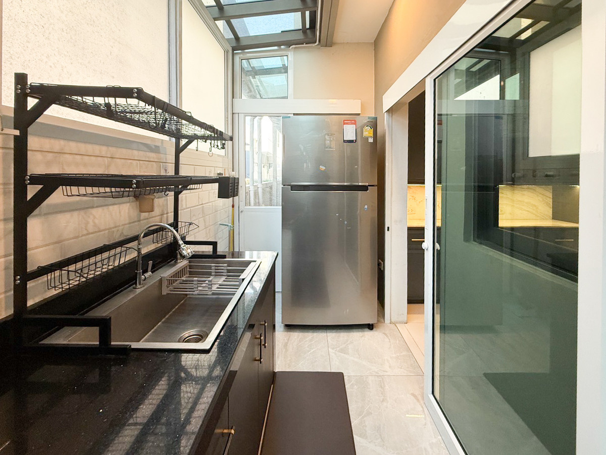 For RentHousePattanakan, Srinakarin : Single house for rent Ready to move in Near Brighton International School, Suvarnabhumi Airport 🛫