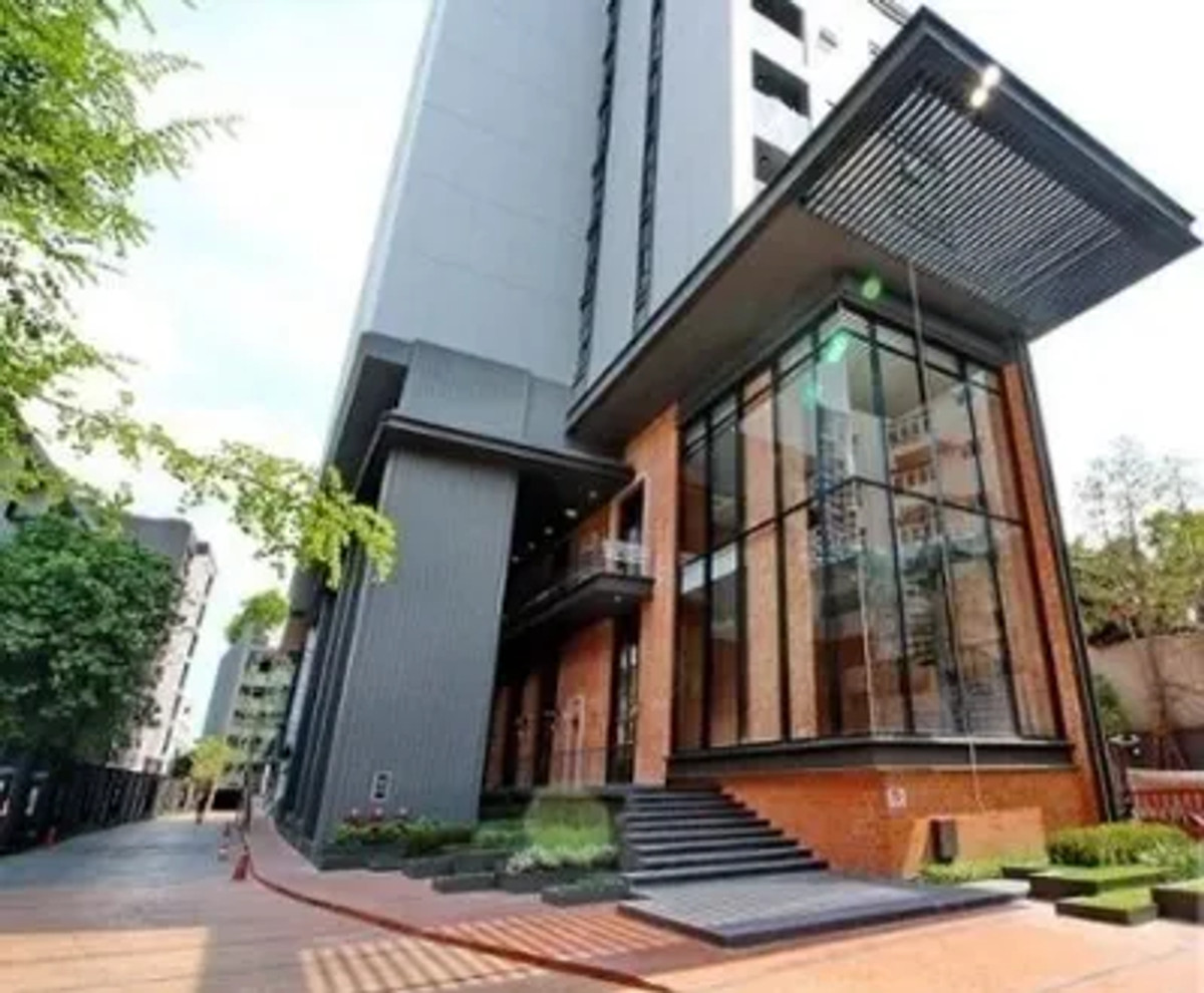 For SaleCondoLadprao, Central Ladprao : ✨ For Sale: Chapter One Midtown Ladprao 24 Condo ✨ 💰 Only 2,999,000 THB