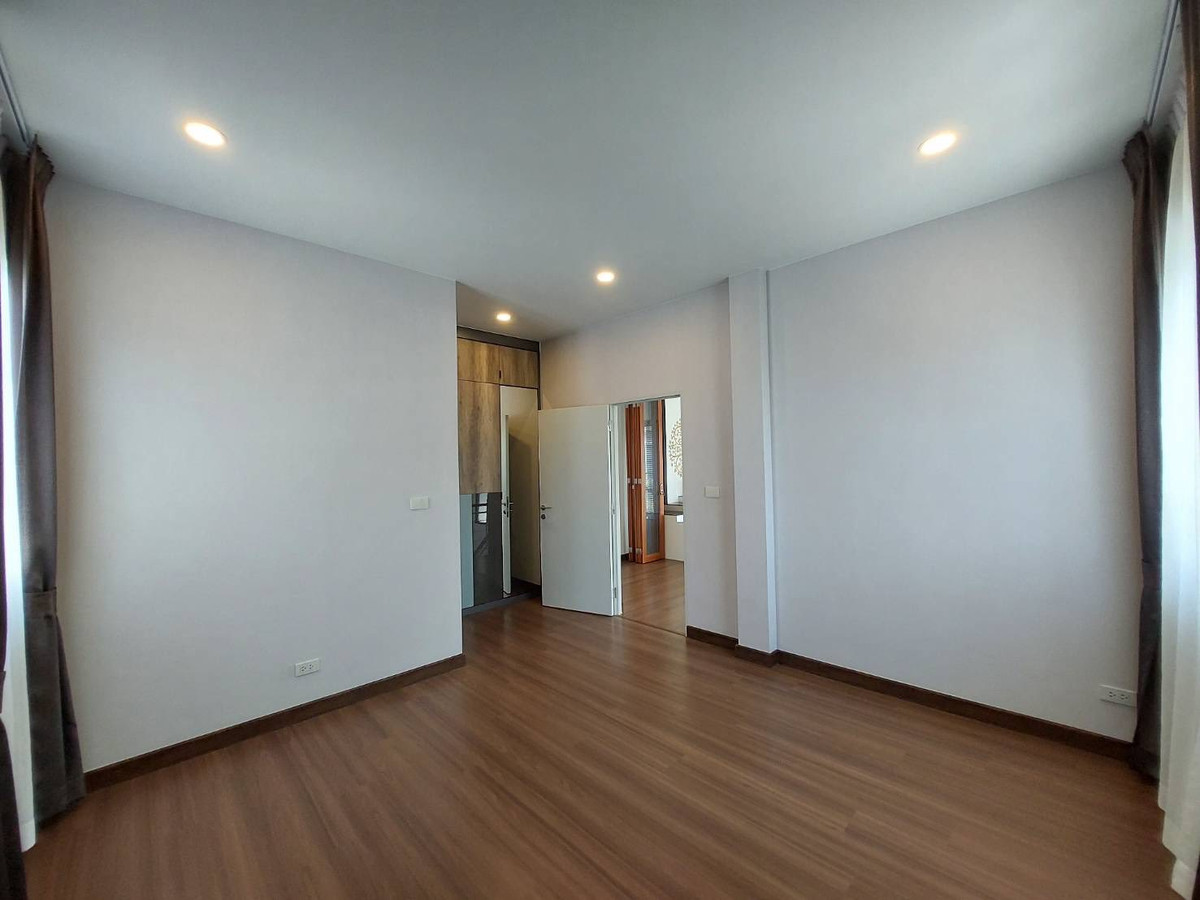 For SaleHousePhutthamonthon, Salaya : The City Boromratchachonnani - Thawi Watthana / 4 Bedrooms (FOR SALE) AOM059