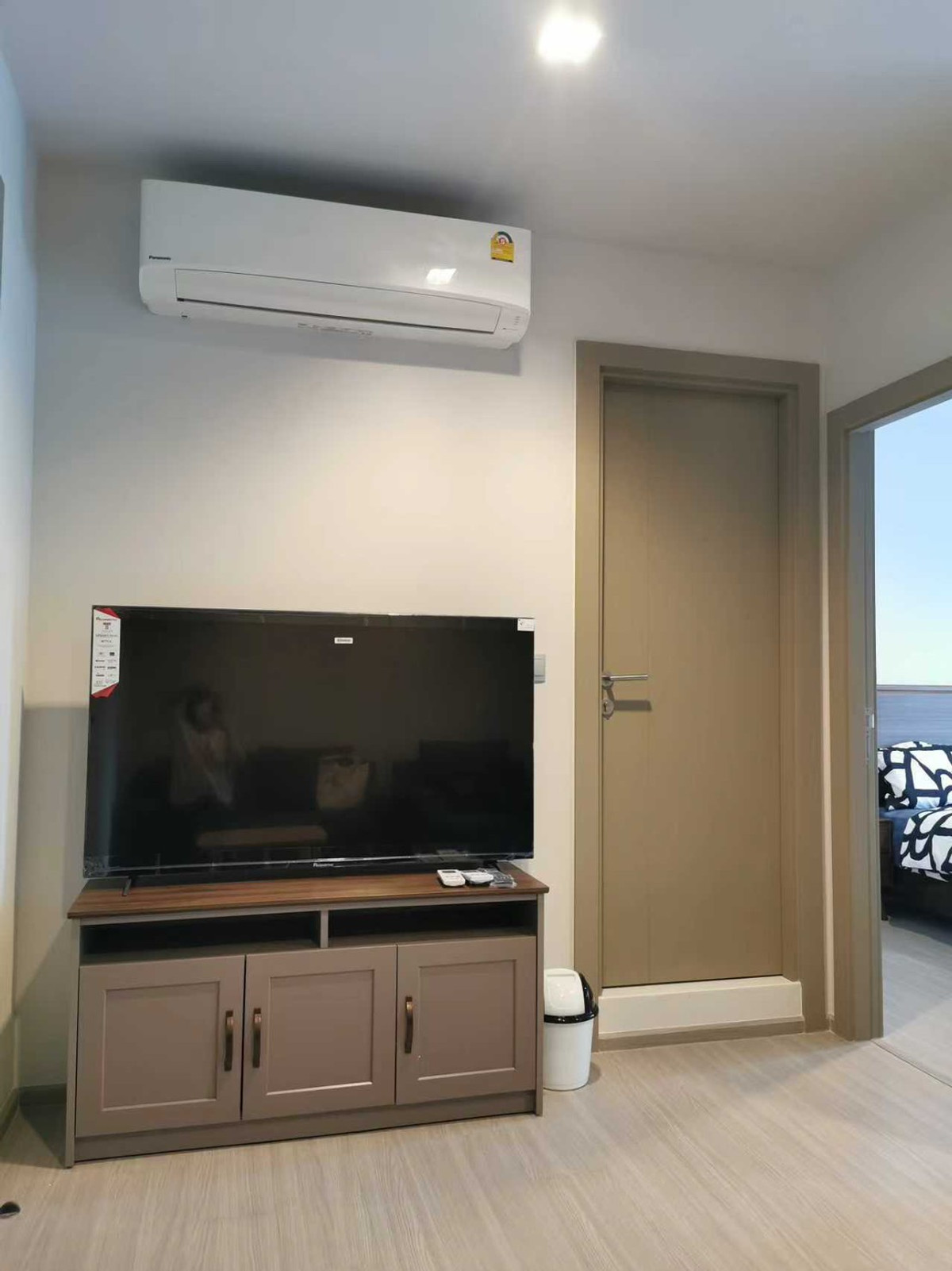 ให้เช่าคอนโดพระราม 9 เพชรบุรีตัดใหม่ RCA : ให้เช่าคอนโด Life Asoke Rama9 คอนโดแต่งครบพร้อมเข้าอยู่ใกล้รถไฟฟ้าMRTพระราม9เดินทางสะดวก!!