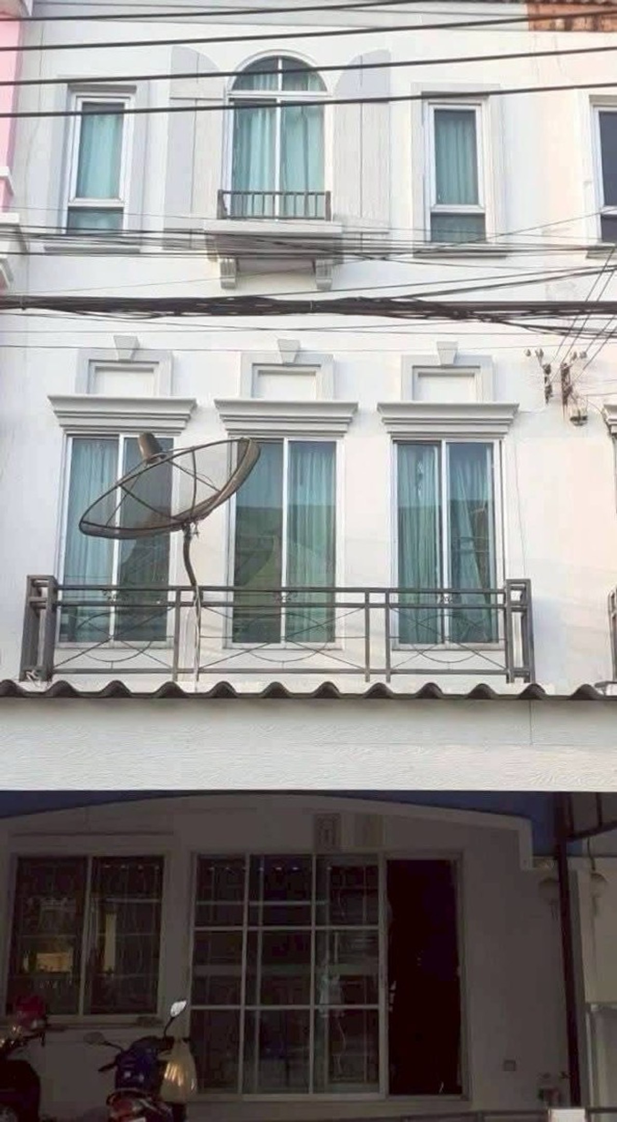 For RentTownhomeOnnut, Udomsuk : Townhome for Rent: Baan Klang Muang Luzern Sukhumvit 77 🚇🚝🌈