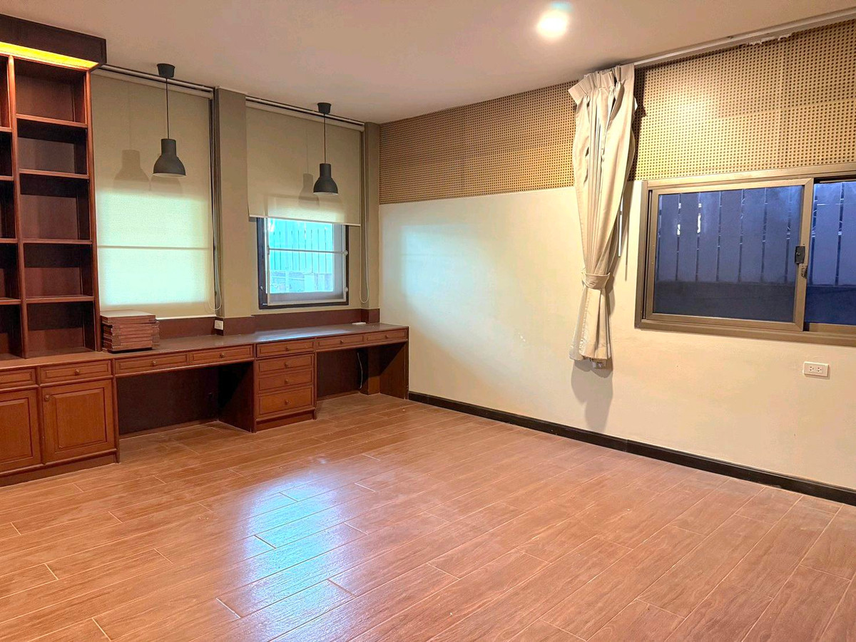 For RentHouseSukhumvit, Asoke, Thonglor : Single house Sukhumvit 13