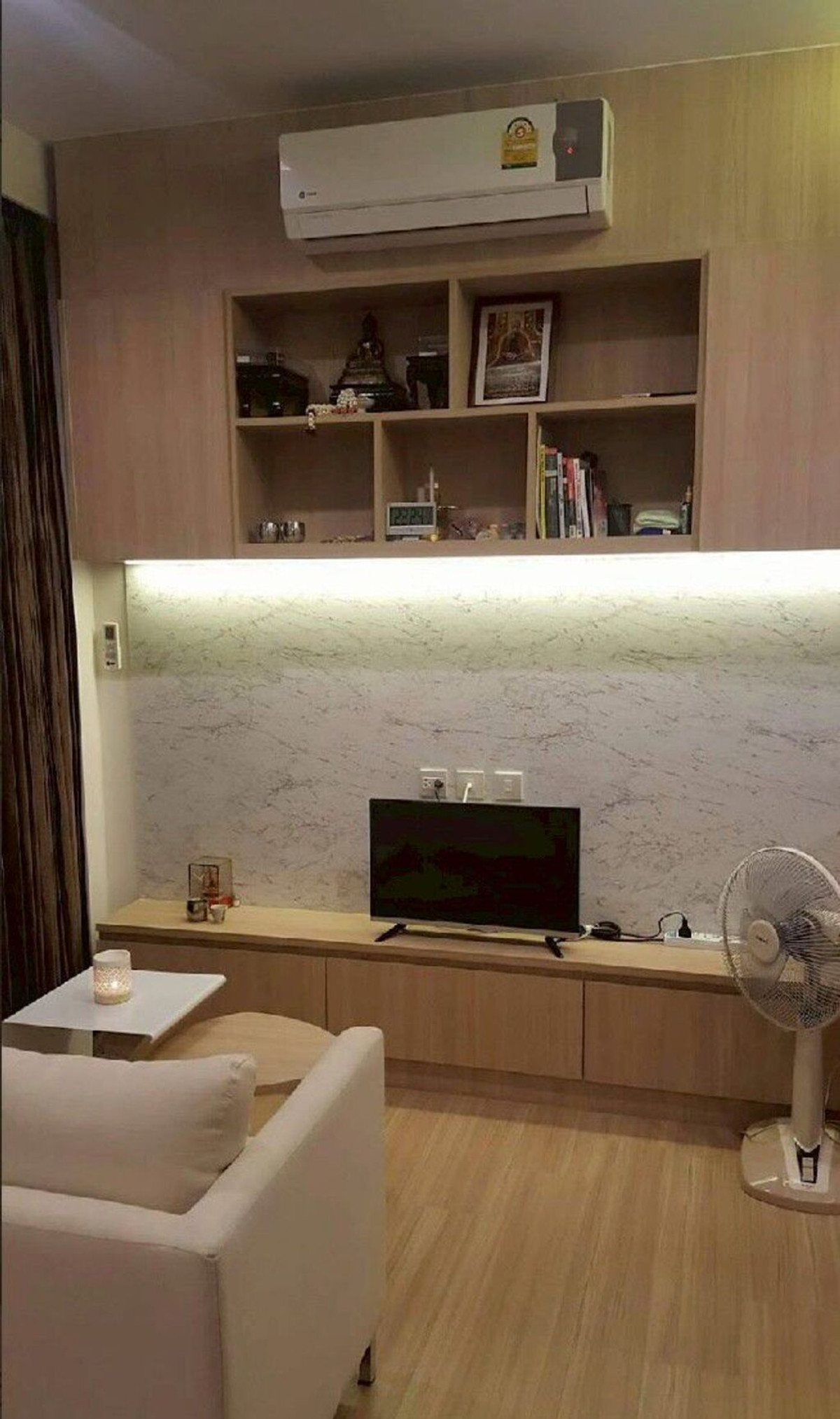 ให้เช่าคอนโดสะพานควาย จตุจักร : ให้เช่า เอ็ม จตุจักร เลขที่ 888/321 (อนุญาตให้เลี้ยงสัตว์ได้) (พร้อมเข้าอยู่ 1/4/69)