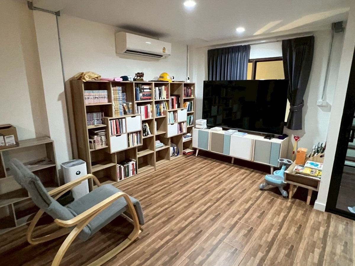 ให้เช่าทาวน์โฮมลาดพร้าว101 แฮปปี้แลนด์ : 🏡ทาวน์โฮมหลังมุมแต่งครบ ลาดพร้าว 15 | ฟิตเนสส่วนตัว ✨สภาพบ้านใหม่กริ๊บ 