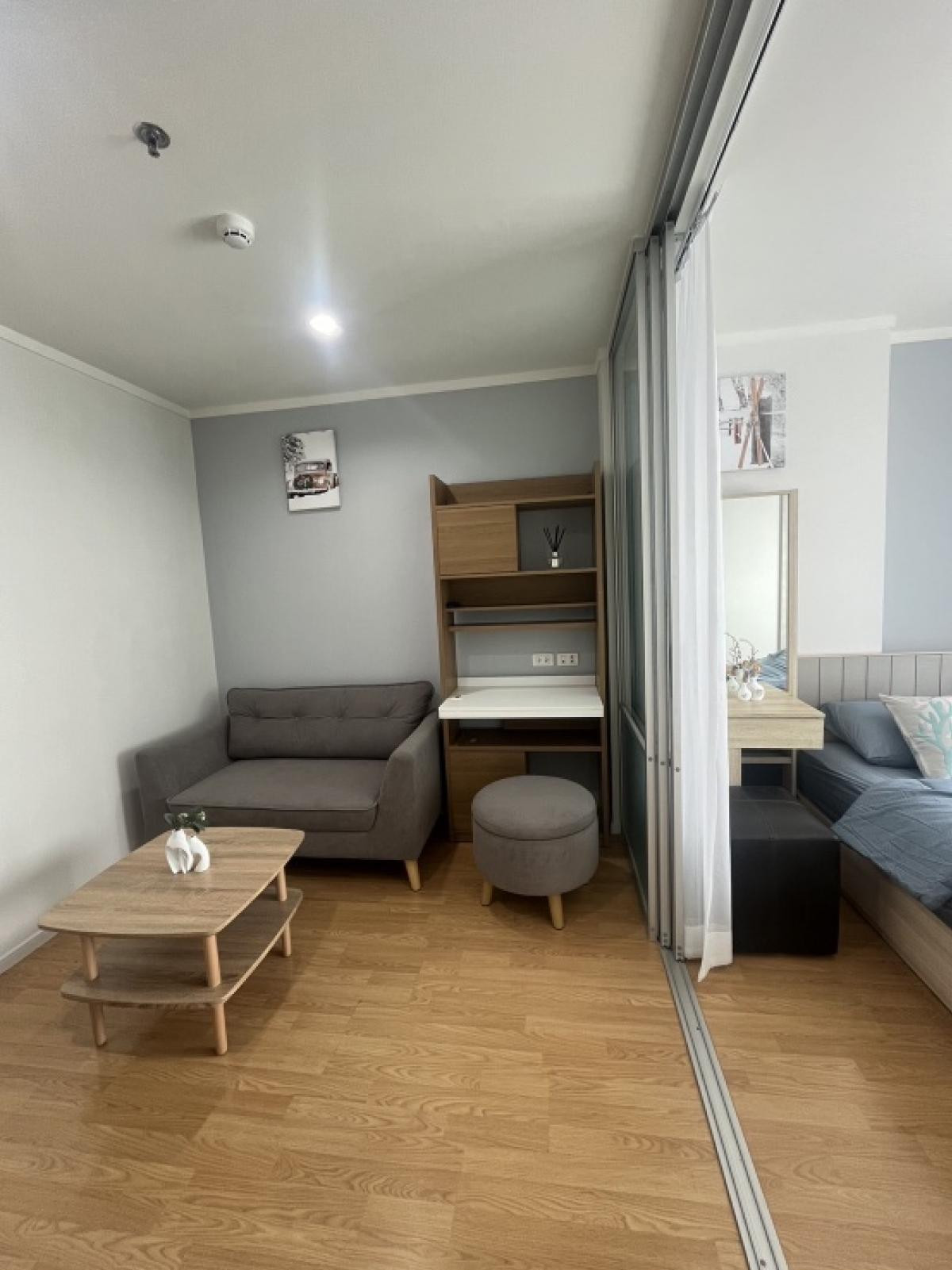 For RentCondoPattanakan, Srinakarin : For rent Lumpini Place Srinakarin - Hua Mak Station, beautiful room, clean, newly renovated.