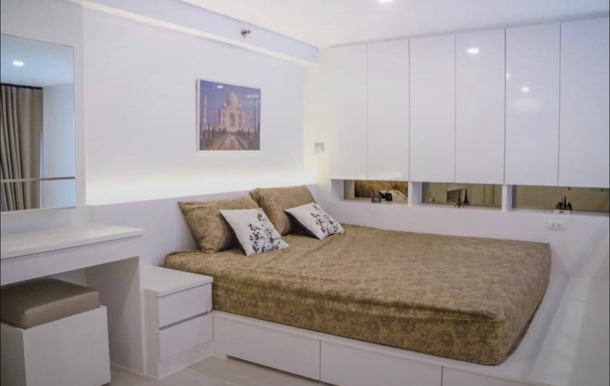 For RentCondoSathorn, Narathiwat : For Rent ✨ Knightsbridge Prime Sathorn ✨ DUPLEX unit, fully furnished and equipped with appliances.