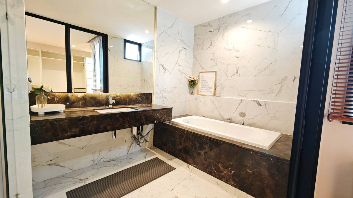 For RentHousePattanakan, Srinakarin : Townhome for rent, 3bedrooms Nirvana Define Srinakarin-Rama 9