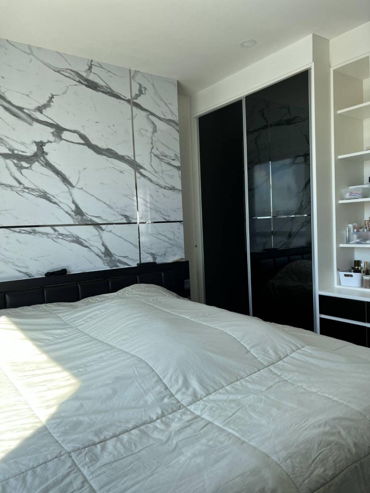 ขายคอนโดราชเทวี พญาไท : 07/03/2026, รวมค่าโอนคอนโดหรู 2 ห้องนอน ใจกลางราชเทวี ใกล้ BTS เพียง 390 ม. 
วิวสวย Sky Pool 360° พร้อมสิ่งอำนวยความสะดวกครบครัน!