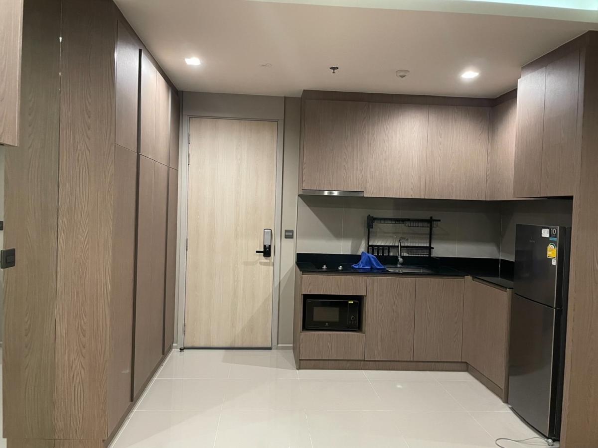 For SaleCondoSapankwai,Jatujak : 07/03/2026, In the heart of Chatuchak! 2-bedroom condo for 7 million, close to BTS/MRT, convenient for all travel needs. M Jatujak, fully furnished, with many luxurious amenities!