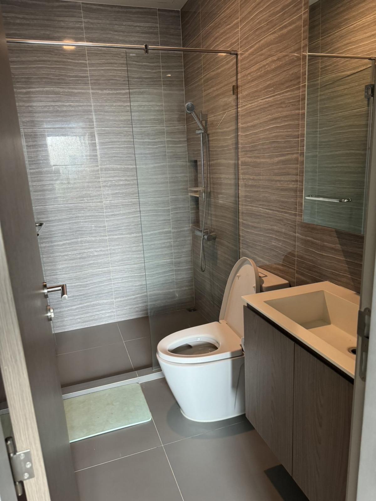 For SaleCondoSapankwai,Jatujak : 07/03/2026, In the heart of Chatuchak! 2-bedroom condo for 7 million, close to BTS/MRT, convenient for all travel needs. M Jatujak, fully furnished, with many luxurious amenities!