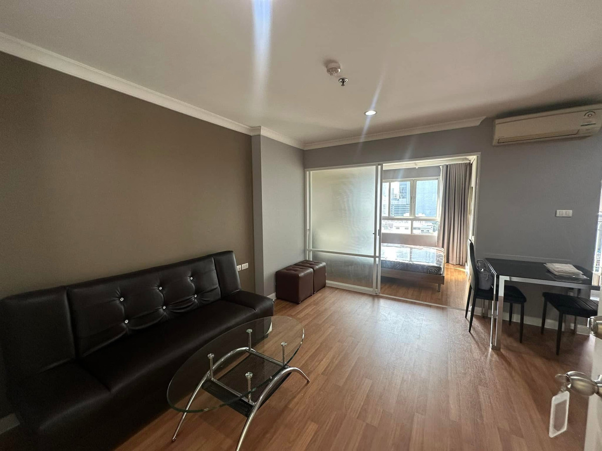 ให้เช่าคอนโดพระราม 9 เพชรบุรีตัดใหม่ RCA : 🔥🔥 ให้เช่า ลุมพินี เพลส พระราม 9–รัชดา 🔥🔥  ⭐️⭐️ ติด MRT พระราม 9 เพียง 600 เมตร ⭐️⭐️