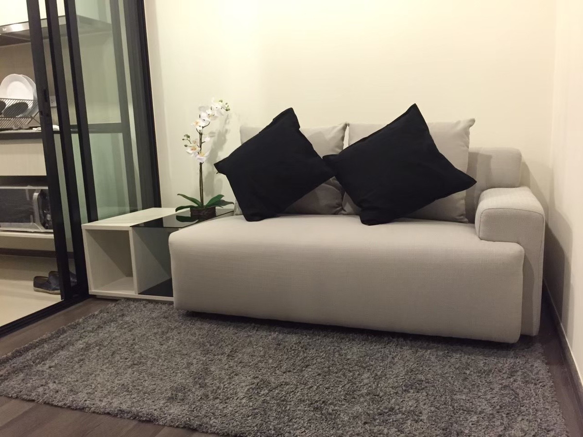 ให้เช่าคอนโดอ่อนนุช อุดมสุข : (ปล่อยเช่า) The Base Park East Sukhumvit 77 เฟอร์+เครื่องใช้ไฟฟ้าครบ ㅡ ใกล้ 🚆BTS อ่อนนุช