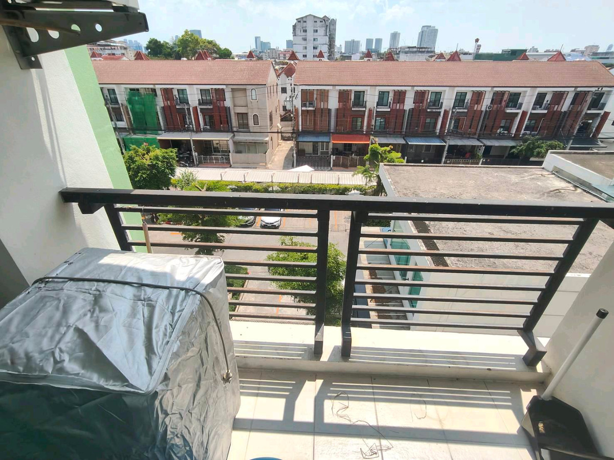 For RentCondoOnnut, Udomsuk : 🔥 For rent The Log 3 Sukhumvit 101/1, beautiful room, good price, near BTS, only 7,500 baht/month, near BTS Udomsuk and BTS Punnawithi.