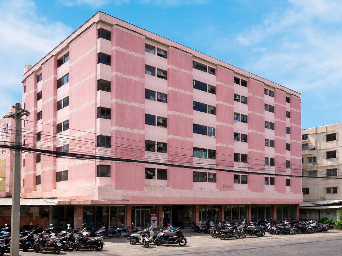 For SaleCondoRatchadapisek, Huaikwang, Suttisan : Special price for sale, Thatchaphon 2 Condominium, 20.5 sq m, 7th floor, corner room, beautiful view, excellent location in the heart of the city, fully furnished, air conditioner, TV, refrigerator, completely renovated. Ready to move in [Ratchadaphisek 7