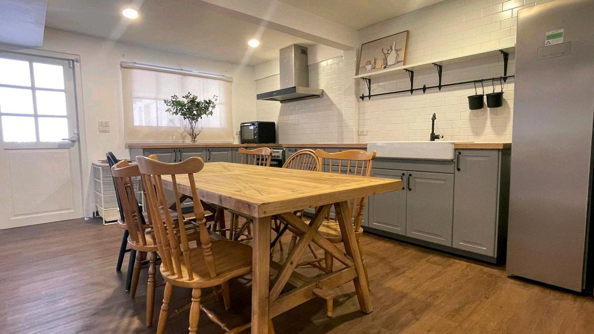 ขายบ้านพระราม 9 เพชรบุรีตัดใหม่ RCA : บ้านเดี่ยวสไตล์ Vintage พระราม9 ซอย 45 รีโนเวทใหม่ สวยงามพร้อมอยู่ ทำเลดีมาก ใกล้ห้าง เดินทางสะดวก