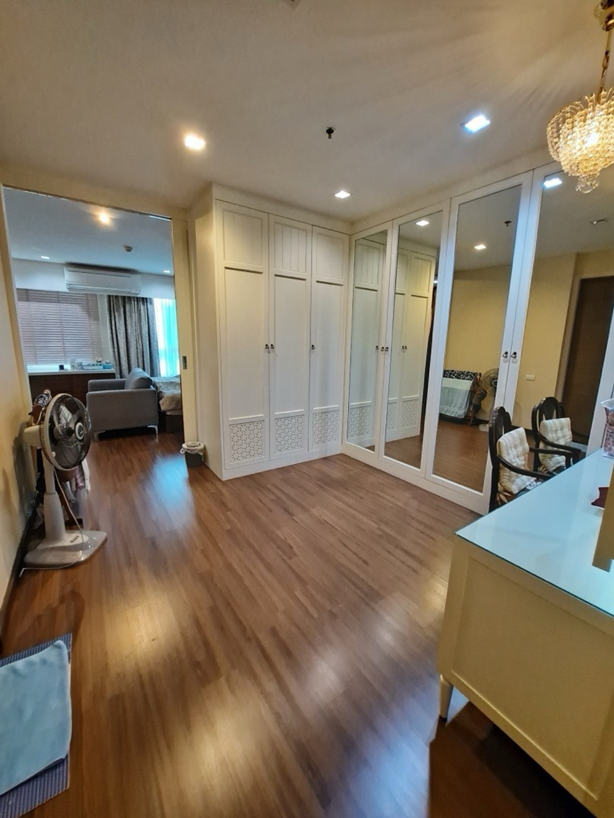 For RentCondoRama3 (Riverside),Satupadit : For rent, Condo Supalai Prima Riva, south side, Chao Phraya River view, 3 bedrooms, 3 Bedrooms / 5 Bathroom.