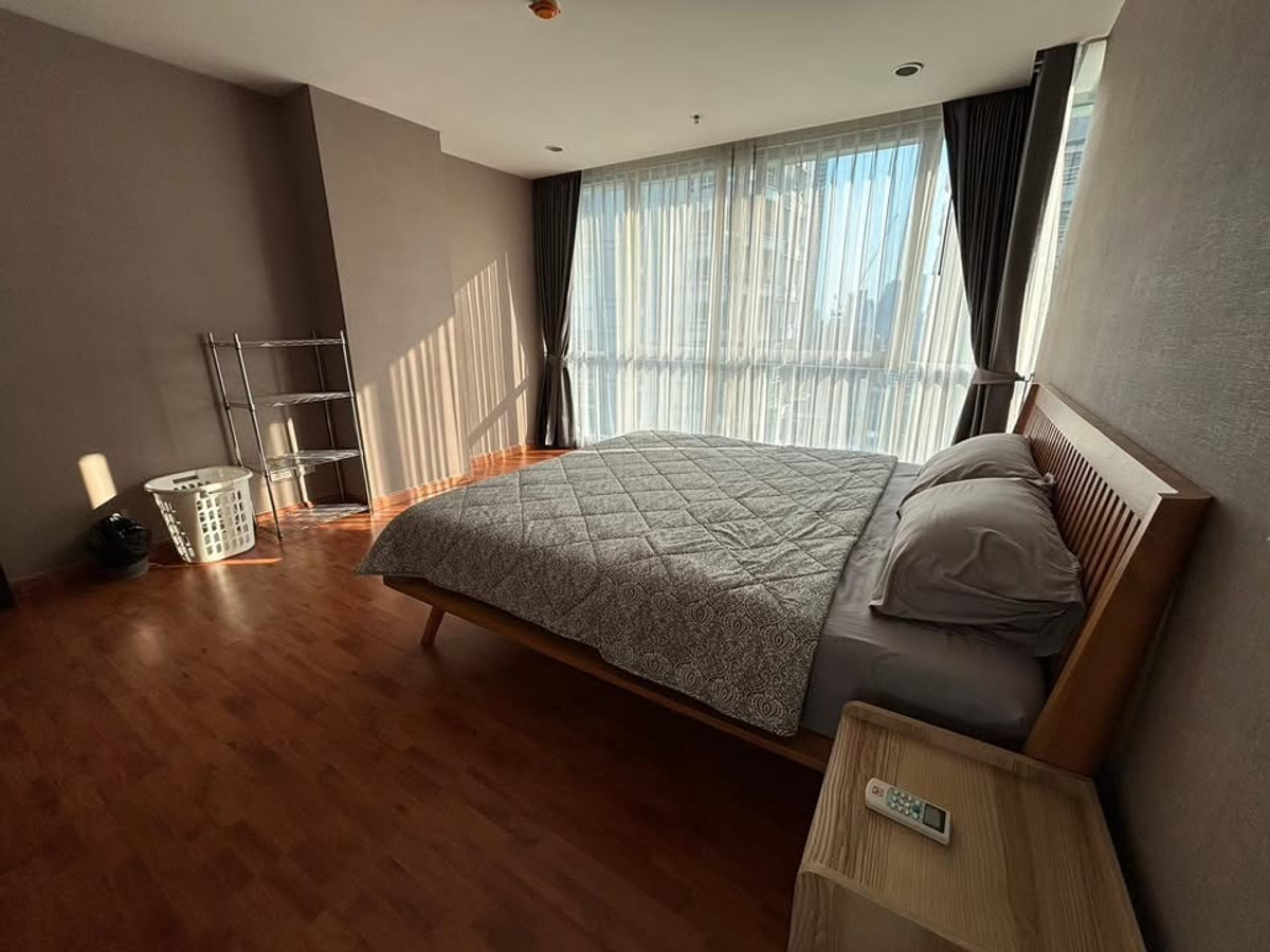 For RentCondoWitthayu, Chidlom, Langsuan, Ploenchit : RC021626 Condo for Rent/Sale at THE RAJDAMRI 80 meter from BTS Ratchadamri