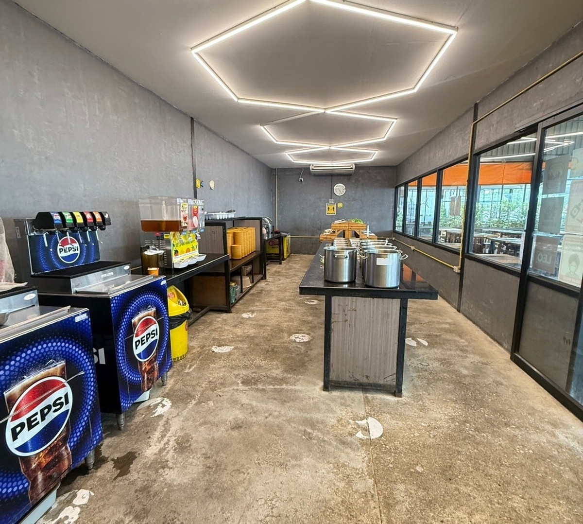 เซ้งร้านค้า/ตลาดนัดวิภาวดี ดอนเมือง หลักสี่ : เซ้งด่วน ร้านปิ้งย่าง ชื่อดัง พร้อมแฟรนไชส์ ย่านดอนเมือง ในตลาดโอโซนวัน