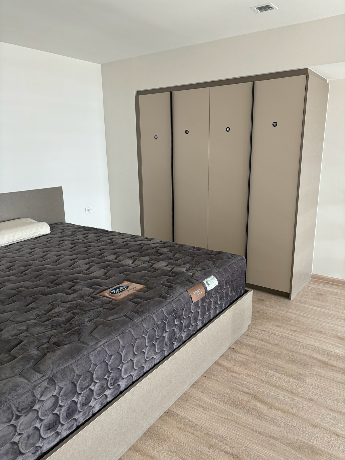 For SaleCondoWongwianyai, Charoennakor : 🏠✨ Ideo Sathorn – Wongwian Yai | 1-Bedroom Condo for Sale (HBH-ST-151)