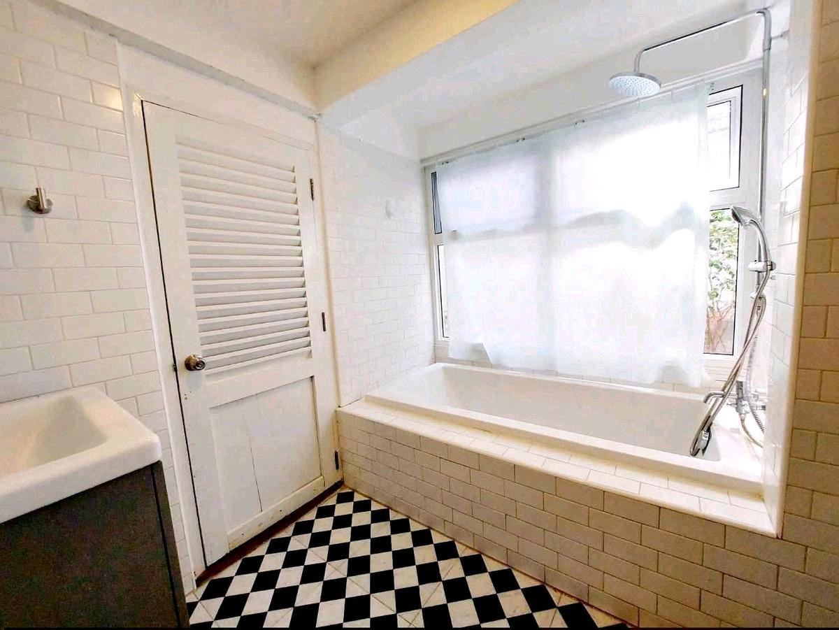 ขายบ้านพระราม 9 เพชรบุรีตัดใหม่ RCA : บ้านเดี่ยวสไตล์ Vintage พระราม9 ซอย 45 รีโนเวทใหม่ สวยงามพร้อมอยู่ ทำเลดีมาก ใกล้ห้าง เดินทางสะดวก