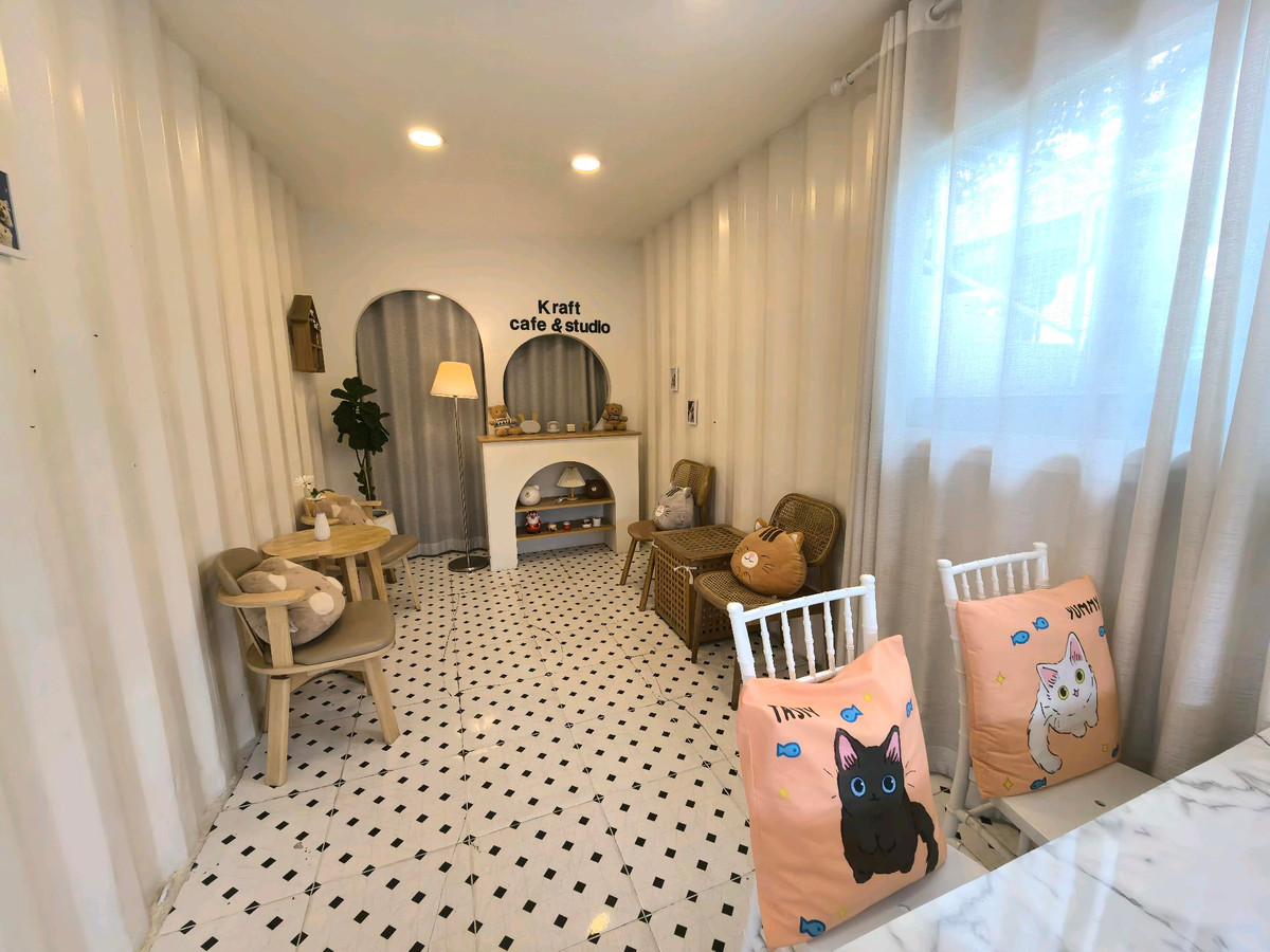 For RentRetail SpacePinklao, Charansanitwong : ✨ Shop space / cafe / restaurant / studio for rent 📐 230 sq m. | 2 floors, near Thonburi Fresh Market.