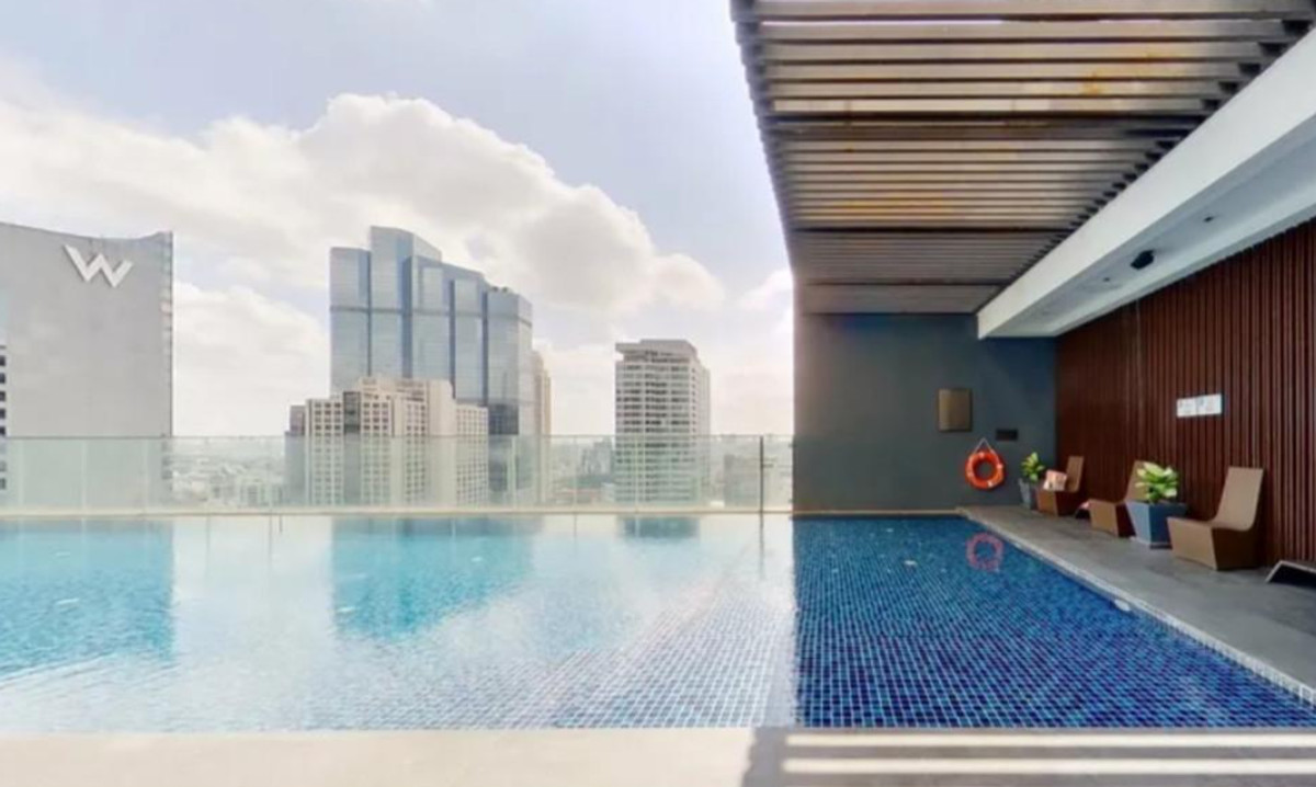 ขายคอนโดสาทร นราธิวาส : ✨ For Sale: Life @ Sathorn 10 Condo ✨ 💰 Only 4,600,000 THB ราคาถูกสุดในตึกครับ มีห้องจริง พร้อมนัดชม ยินดีให้บริการครับสนใจติดต่อ คุณเจมส์มาร์