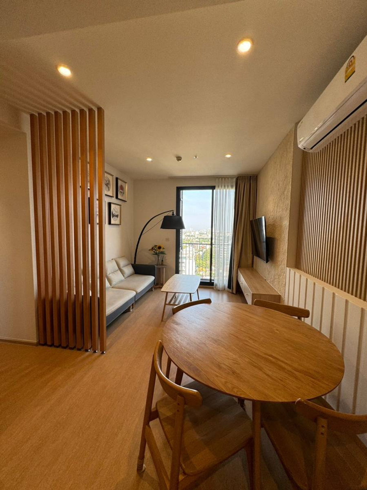 ให้เช่าคอนโดสุขุมวิท อโศก ทองหล่อ : ให้เช่าคอนโด Maru Ekkamai ทำเลเอกมัย ใกล้ BTS