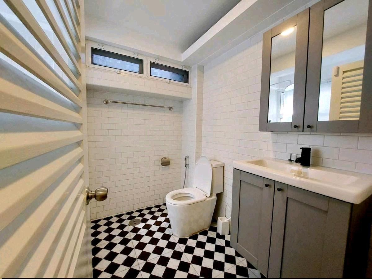 ขายบ้านพระราม 9 เพชรบุรีตัดใหม่ RCA : บ้านเดี่ยวสไตล์ Vintage พระราม9 ซอย 45 รีโนเวทใหม่ สวยงามพร้อมอยู่ ทำเลดีมาก ใกล้ห้าง เดินทางสะดวก