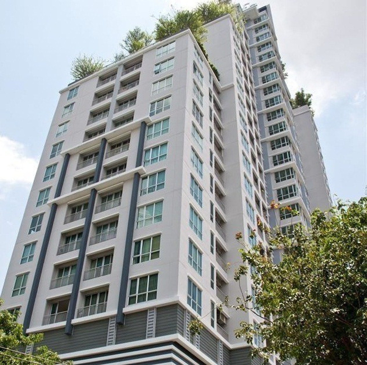 ขายคอนโดสาทร นราธิวาส : ✨ For Sale : Life @ Sathorn 10 ✨ 💰 Only 4,600,000 THB