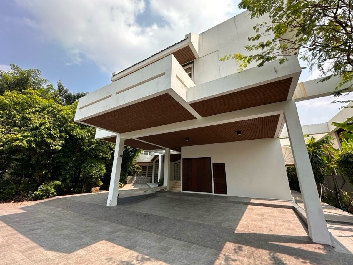 For RentHouseSukhumvit, Asoke, Thonglor : single house for rent