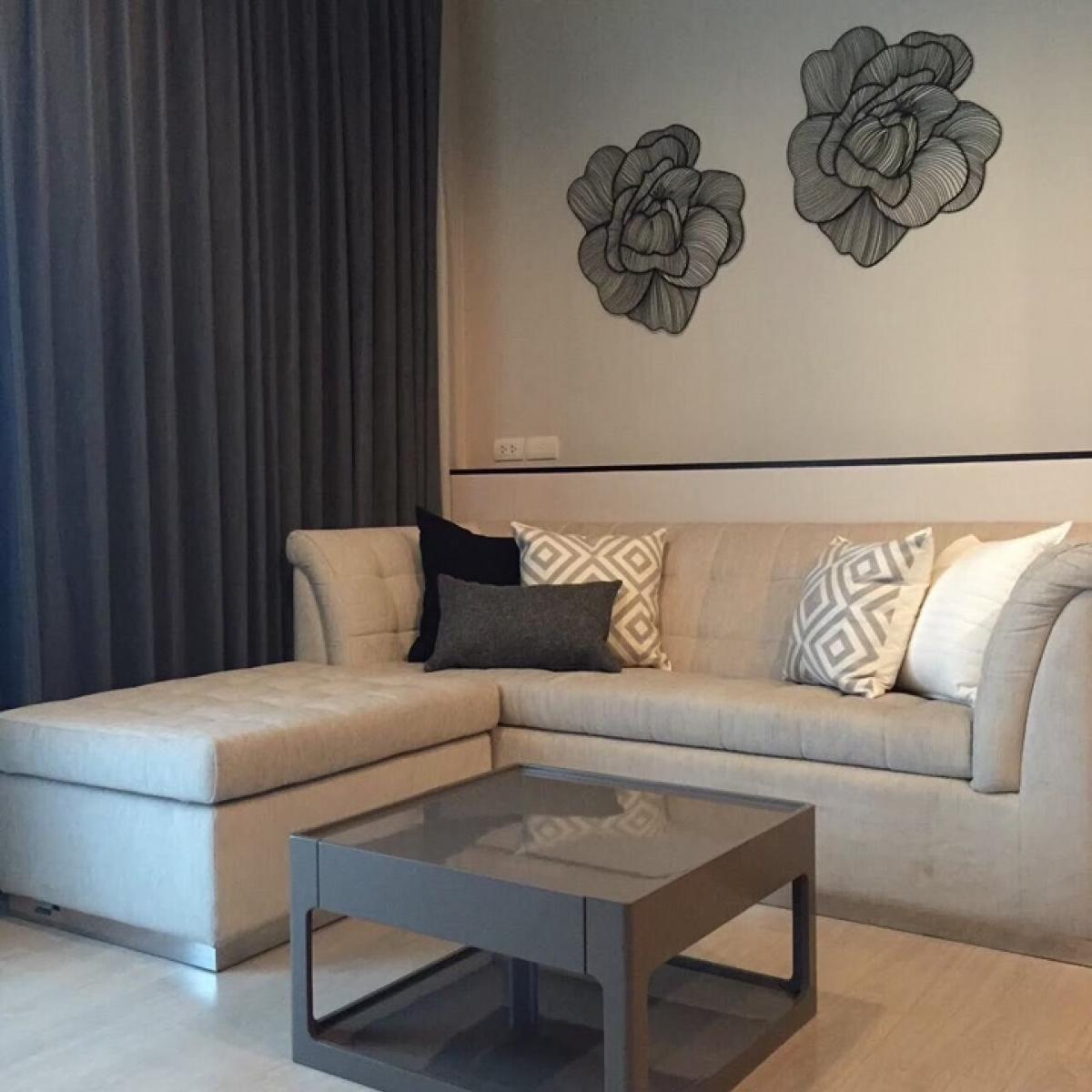 For RentCondoOnnut, Udomsuk : **For rent Rhythm 44/1, 27th floor, size 2 bedrooms, 52 sq m.**