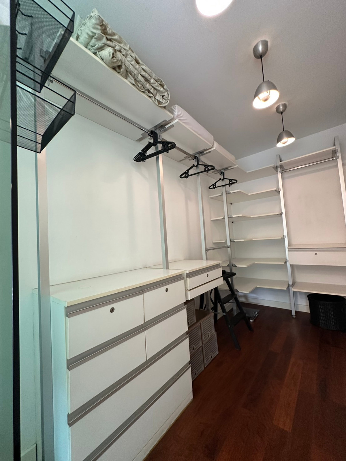 คอนโดสาทร นราธิวาส : 📍1 Bedrooms | 1 Bathrooms - 54 sqm | RENT 25,000 THB - SALE 5.55 MB