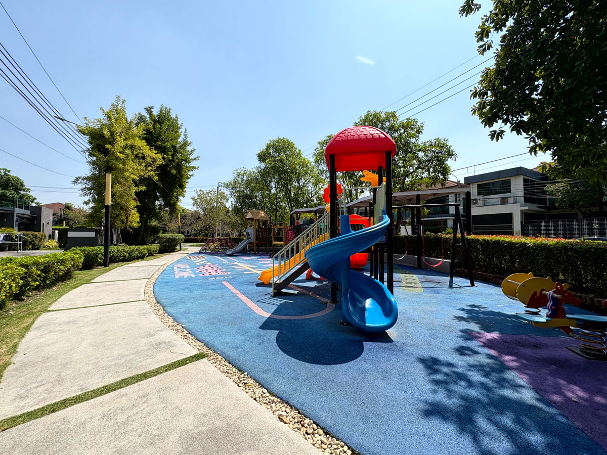 For RentHousePattanakan, Srinakarin : For rent Setthasiri Krungthep Kreetha