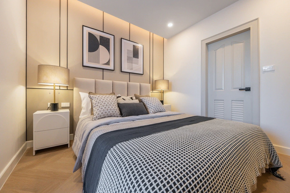 For SaleCondoRama3 (Riverside),Satupadit : The Executive Regent / 2 bedrooms, large size, renovated room, Rama 3 area / 2 bedrooms, 90 sq m. Call 0937890899