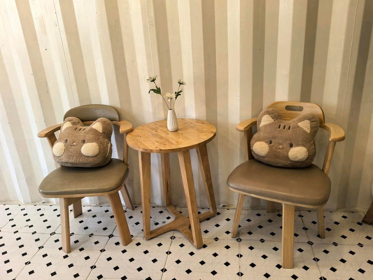 For RentRetail SpacePinklao, Charansanitwong : ✨ Shop space / cafe / restaurant / studio for rent 📐 230 sq m. | 2 floors, near Thonburi Fresh Market.