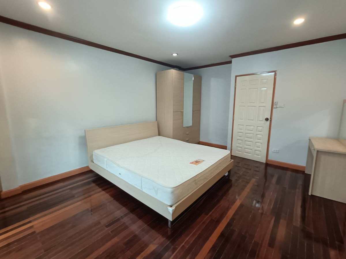 For RentTownhomeLadprao101, Happy Land, The Mall Bang Kapi : Beautiful 2-story house for rent, Sena Villa 84 Village, Happyland