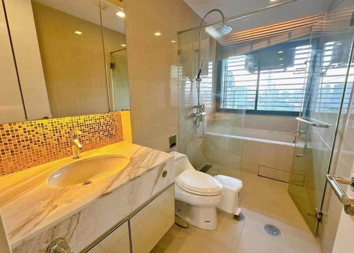 ให้เช่าคอนโดพระราม 9 เพชรบุรีตัดใหม่ RCA : RC022326 Condo 2 beds for rent at Circle Living Prototype near MRT Phetchaburi