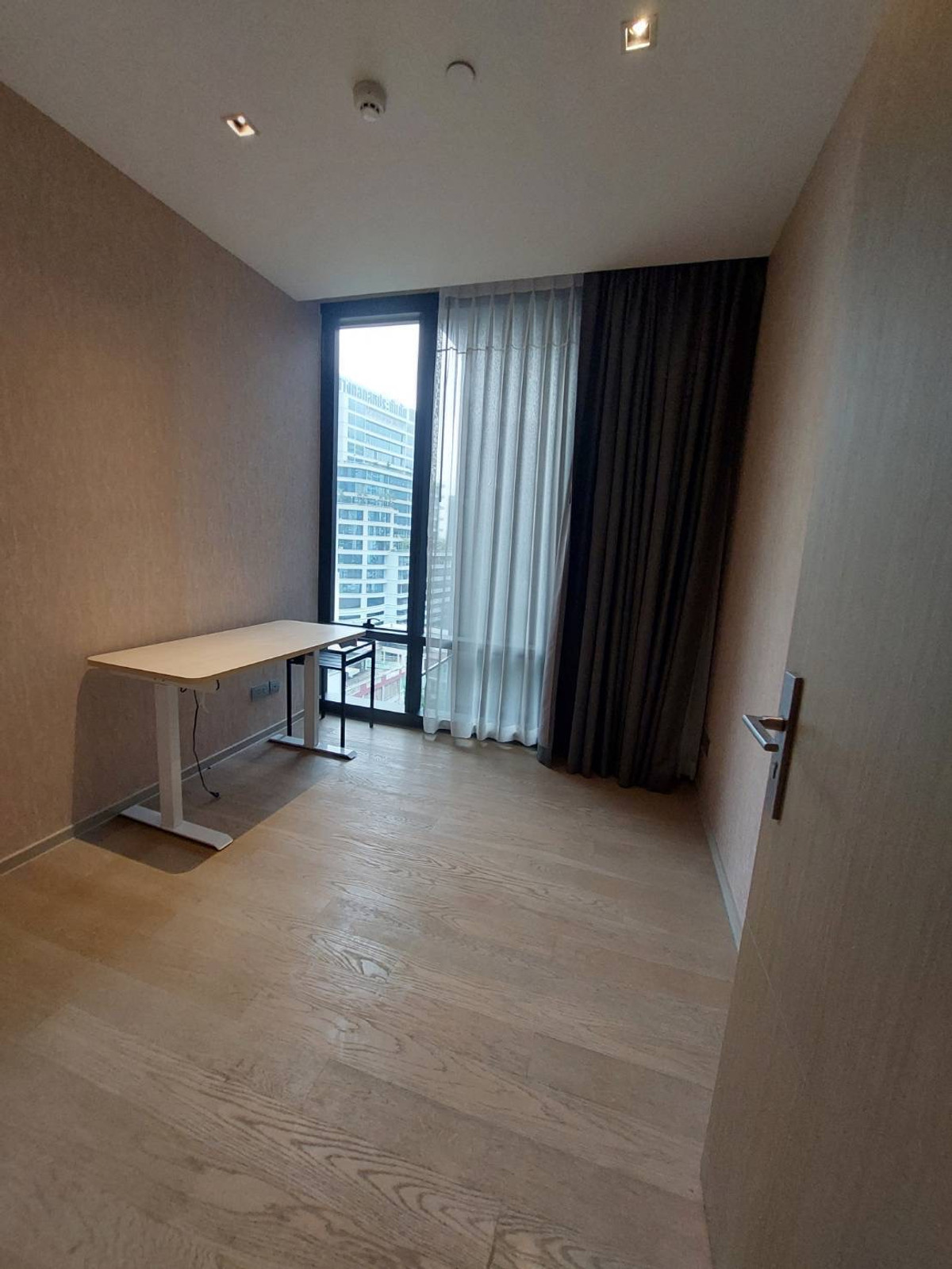 For SaleCondoSilom, Saladaeng, Bangrak : Ashton Silom / Ready to move near BTS Chong Nonsi / 2 bed 75 sq.m.Tel. 0937890899