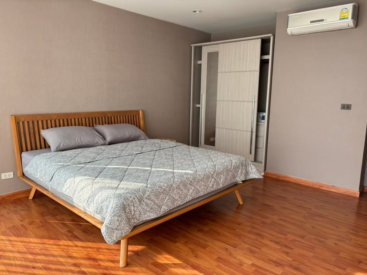 For RentCondoWitthayu, Chidlom, Langsuan, Ploenchit : RC021626 Condo for Rent/Sale at THE RAJDAMRI 80 meter from BTS Ratchadamri