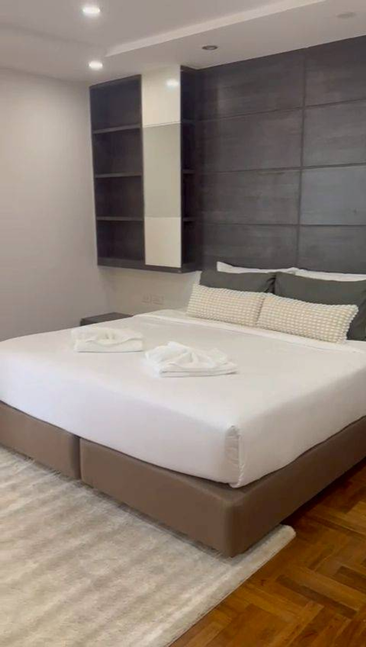 For RentCondoSukhumvit, Asoke, Thonglor : LTH14366 – Condo for Rent | 55th Tower | 275 sqm | 3 Beds 3 Baths | Near BTS Thong Lo | 120K/Month | Condo for rent 55th Tower