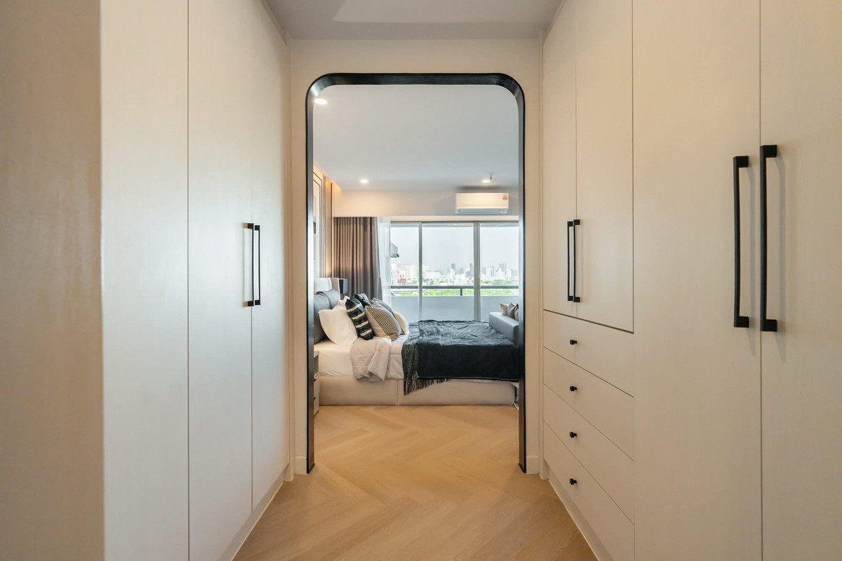 For SaleCondoRama3 (Riverside),Satupadit : The Executive Regent / 2 bedrooms, large size, renovated room, Rama 3 area / 2 bedrooms, 90 sq m. Call 0937890899