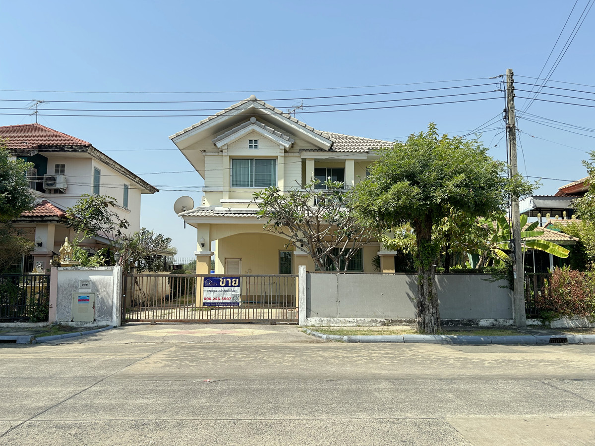 For SaleHousePathum Thani,Rangsit, Thammasat : Single house for sale, Thanyapirom Khlong 10, size 50 sq m, best price in the project.