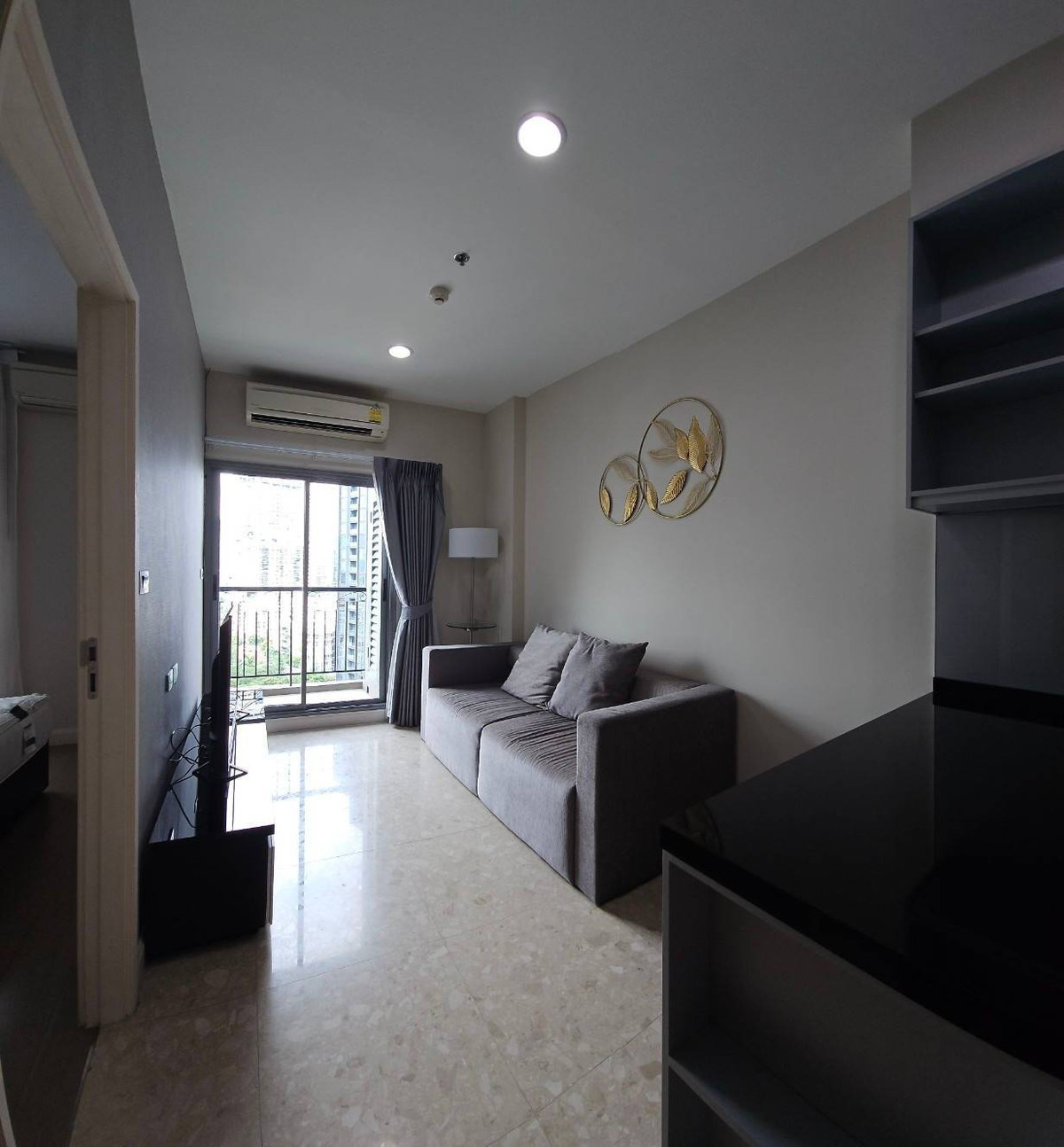 For RentCondoSukhumvit, Asoke, Thonglor : 🌆✨ The Crest Sukhumvit 34 | Next to BTS Thonglor, location in the heart of Sukhumvit, convenient travel, easy living.