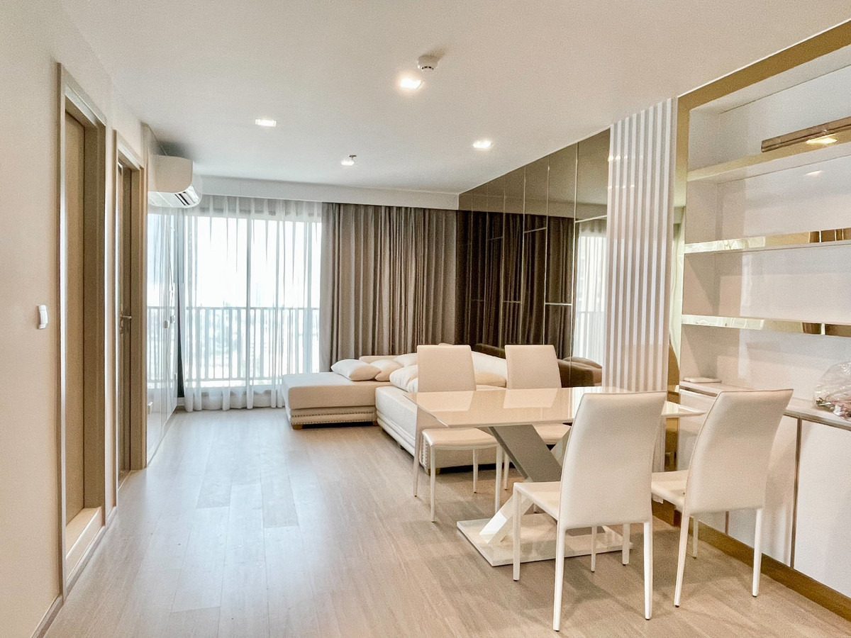 For RentCondoLadprao, Central Ladprao : RC022126 Condo 2 bed for rent at Life Ladprao next to BTS Ha Yaek Lat Phrao.