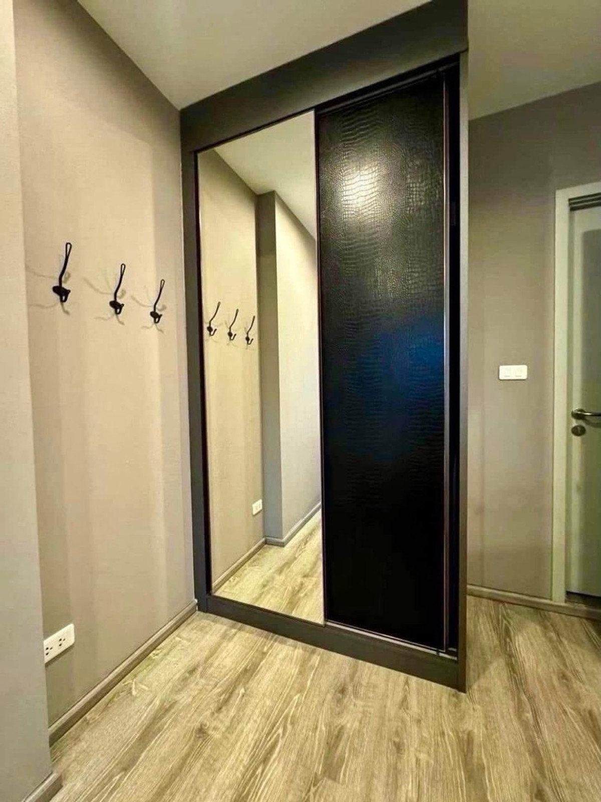 ให้เช่าคอนโดปิ่นเกล้า จรัญสนิทวงศ์ : @condocurator 📍 ให้เช่า IDEO Mobi Charan - Interchange มีเครื่องซักผ้า พร้อมเข้าอยู่  [PM2000] 