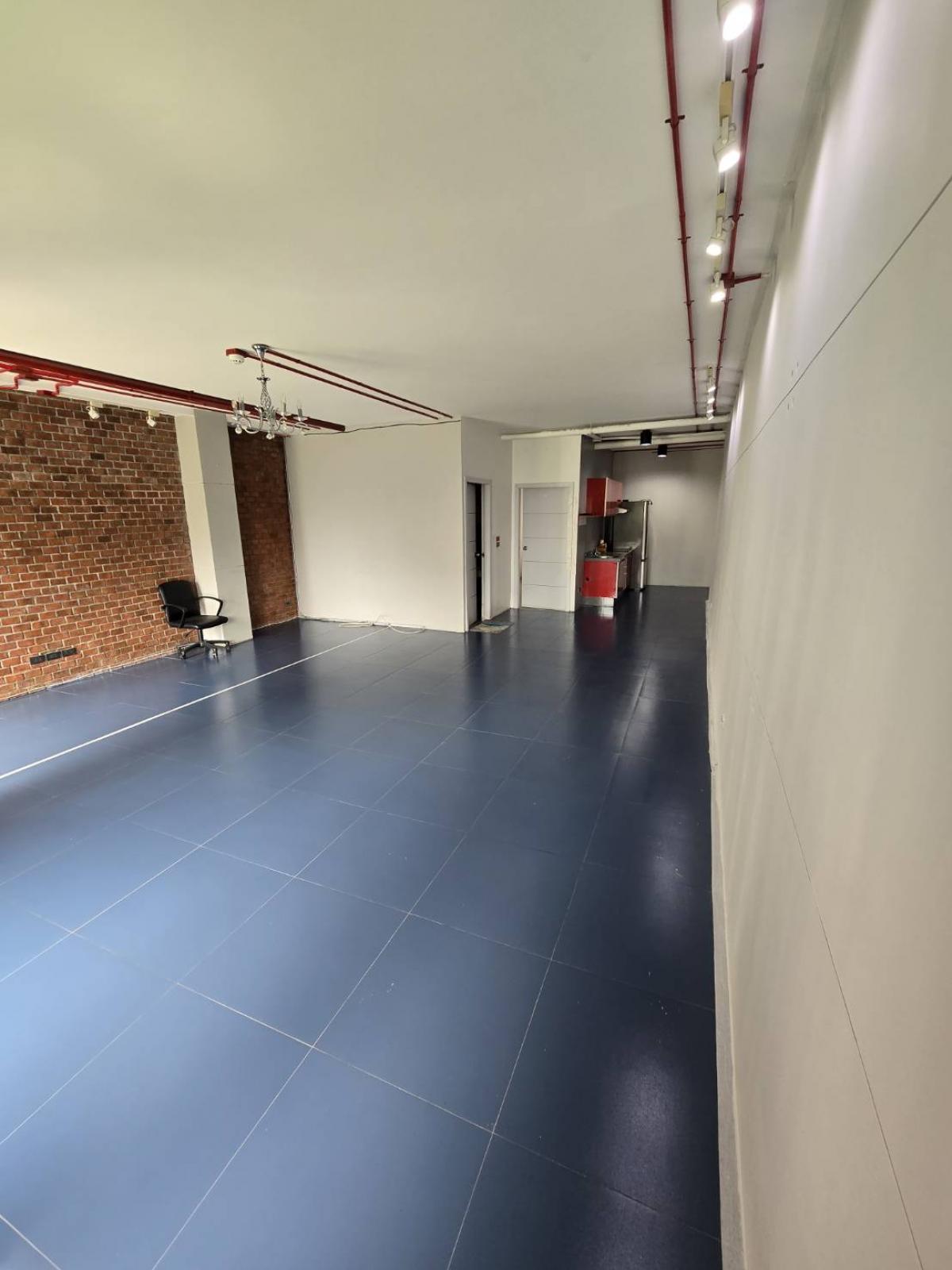 ขายอาคารพาณิชย์สุขุมวิท อโศก ทองหล่อ : 28/02/2026, ลงทุนใจกลางเอกมัย อาคารสำนักงานสุดหรู 2200 ตรม. 
พร้อมห้องพัก 11 ห้อง ราคาเพียง 145 ล้านเท่านั้น!