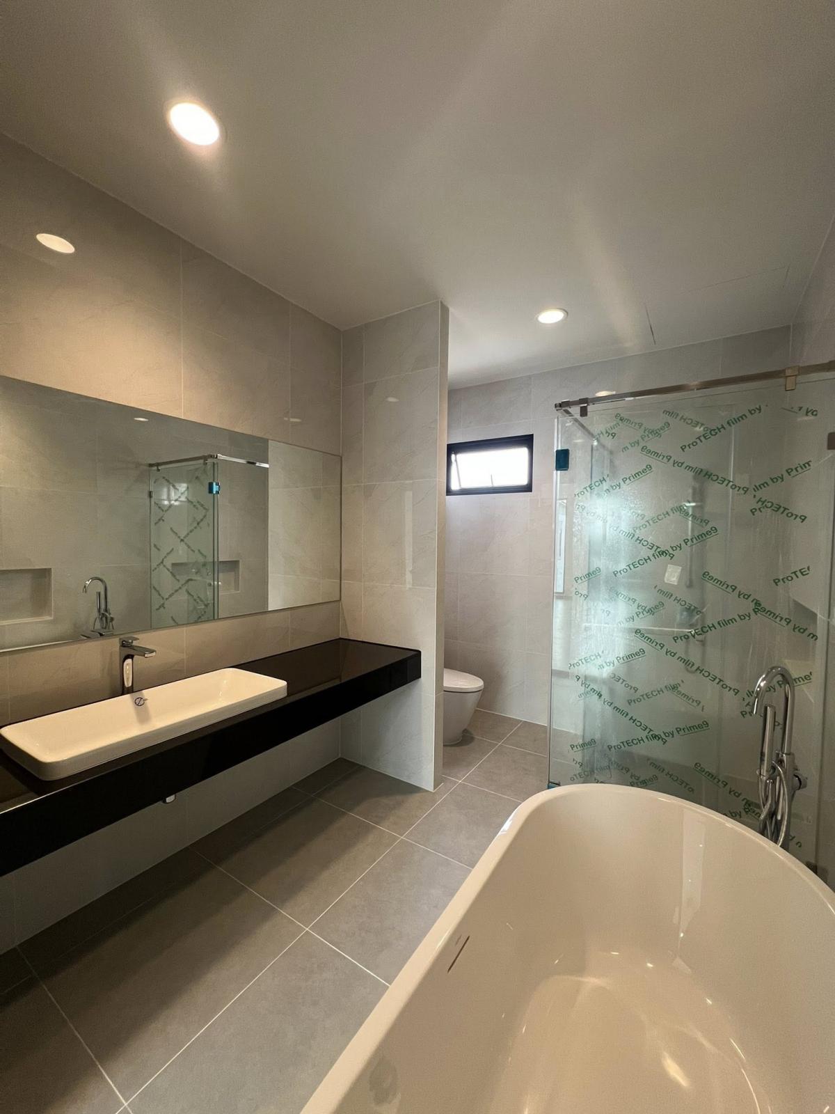 ให้เช่าสำนักงานนวมินทร์ รามอินทรา : 28/02/2026, บ้านหรู 3 ห้องนอน 4 ห้องน้ำ 240 ตร.ม. ใจกลางรามอินทรา 
เช่าหรือซื้อ พร้อมเข้าอยู่ ราคาโดนใจ เริ่มต้นวันนี้!