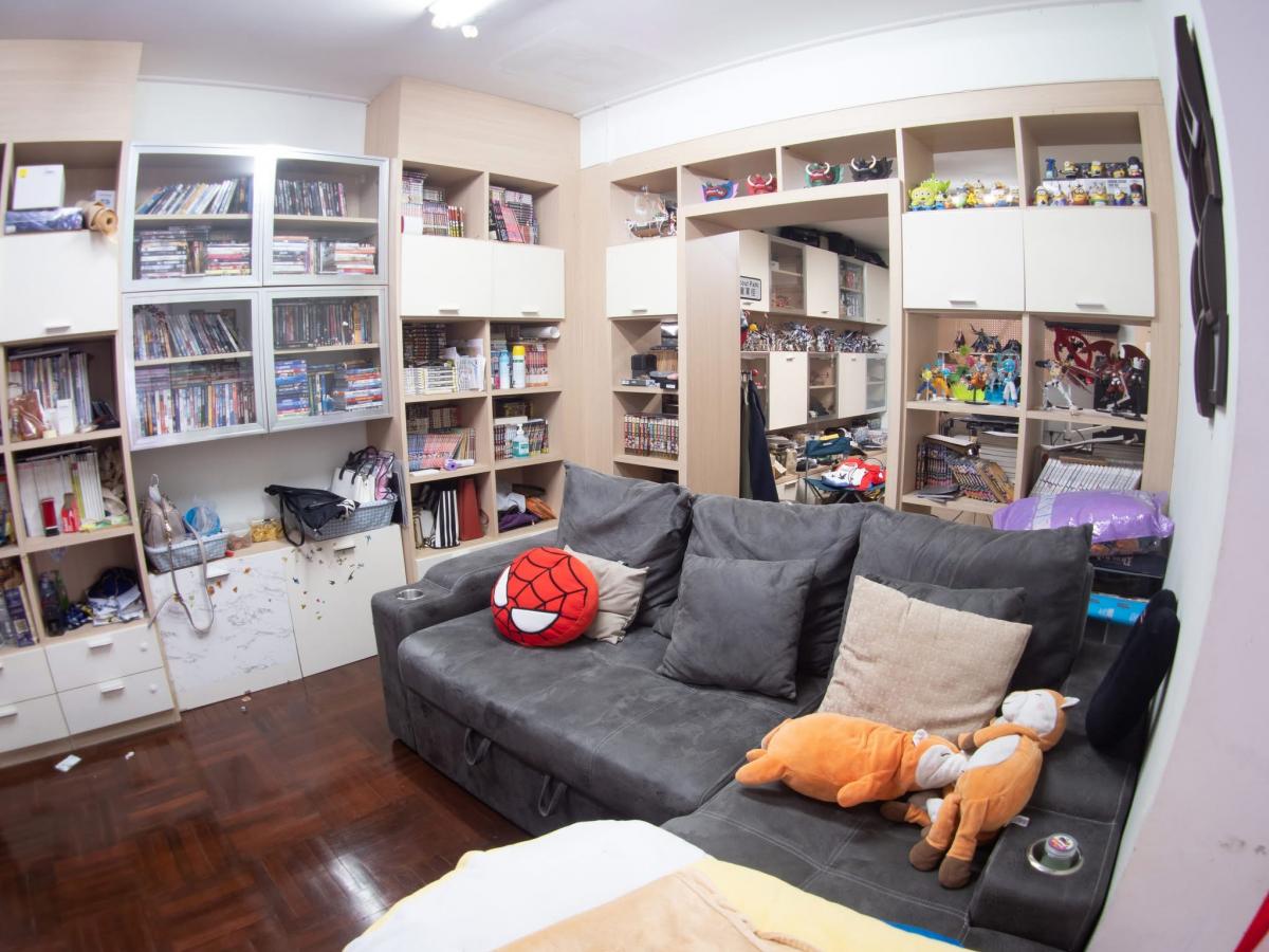 ขายบ้านลาดพร้าว เซ็นทรัลลาดพร้าว : 28/02/2026, บ้านหรู 5 นอน 6 น้ำ 256 ตร.ว. ใกล้สนามกอล์ฟนวธานี ลด 6 ล้าน พร้อมโอน 
บ้านใหญ่ใจกลางลาดพร้าว พร้อมห้องทำงาน จอดรถในร่ม 7 คัน ครบฟังก์ชัน