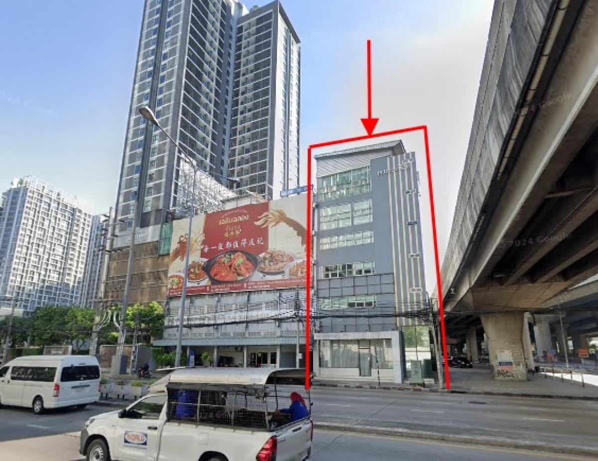 For RentOfficeSukhumvit, Asoke, Thonglor : 12/02/2026, Luxury house, 5 bedrooms, 700 sq m, in the heart of Asoke. 
Rent price only 420,000 baht/month, next to the main road, convenient to travel.