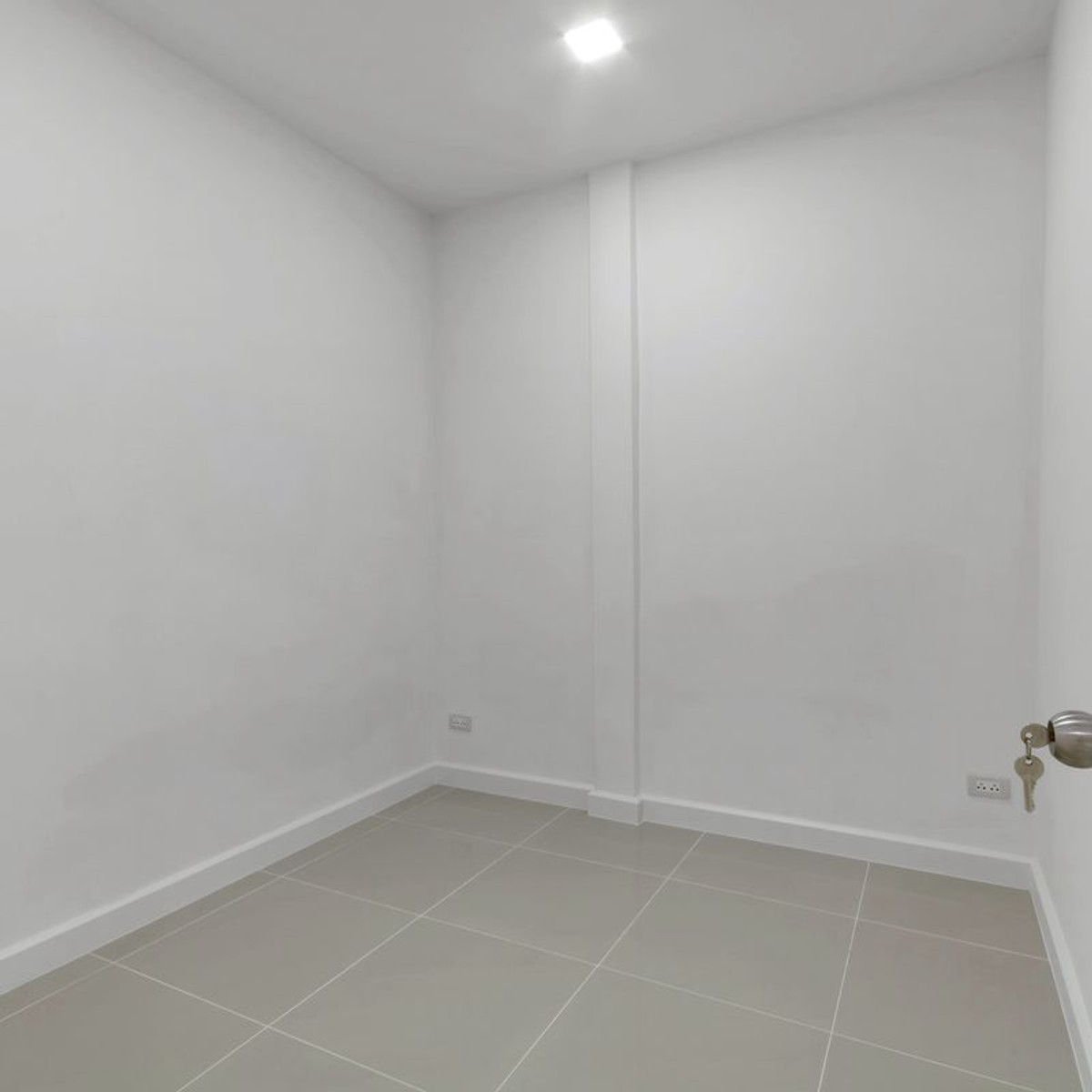 ขายทาวน์โฮมวิภาวดี ดอนเมือง หลักสี่ : 📌 Sale!!! 🏡 ทาวน์เฮ้าส์ หมู่บ้านกัญจน์เพชร (รีโนเวทใหม่ พร้อมหิ้วกระเป๋าเข้าอยู่  )📌